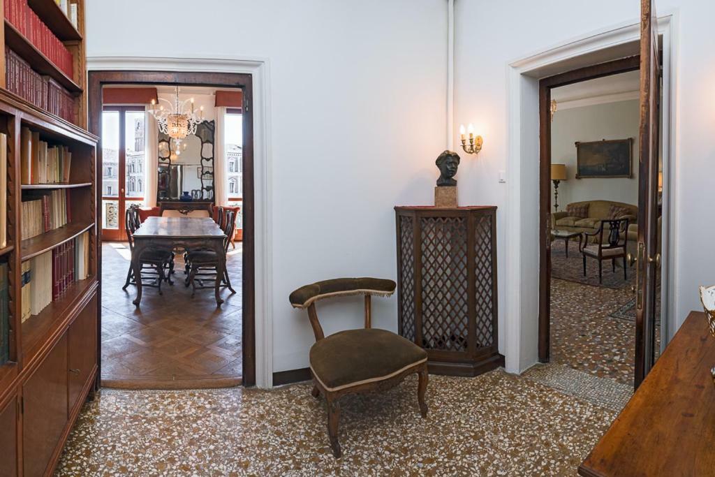 Apartment Casa Cattaneo Grand Canal View Venice